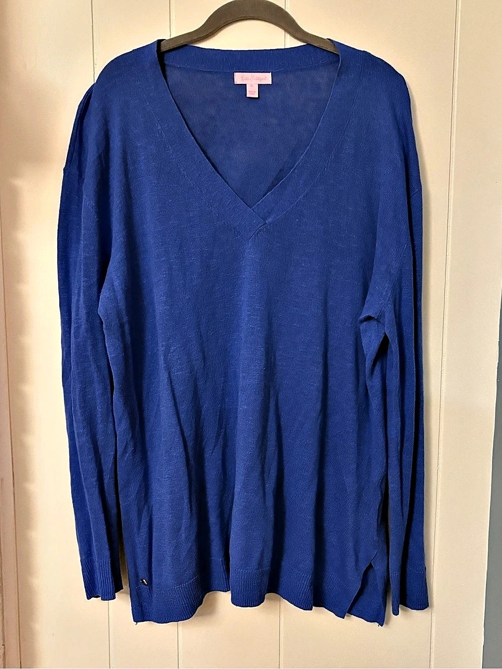 Lilly Pulitzer Blue V-Neck Sweater Size XL Like New